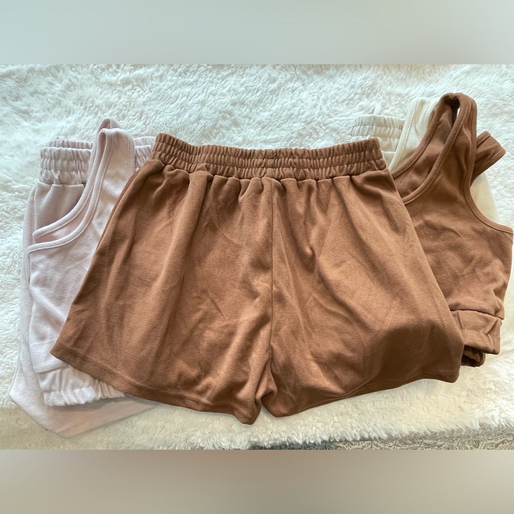 NWOT Amazon Six Piece Matching Cropped Tank & Short Sets Size Medium - Picture 5 of 8